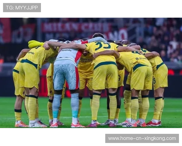 AC米兰一脚直塞切入禁区，莱奥推射偏出