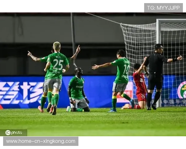 布鲁诺倒三角传球助攻队友破门